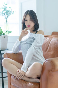 美女全身爆光
